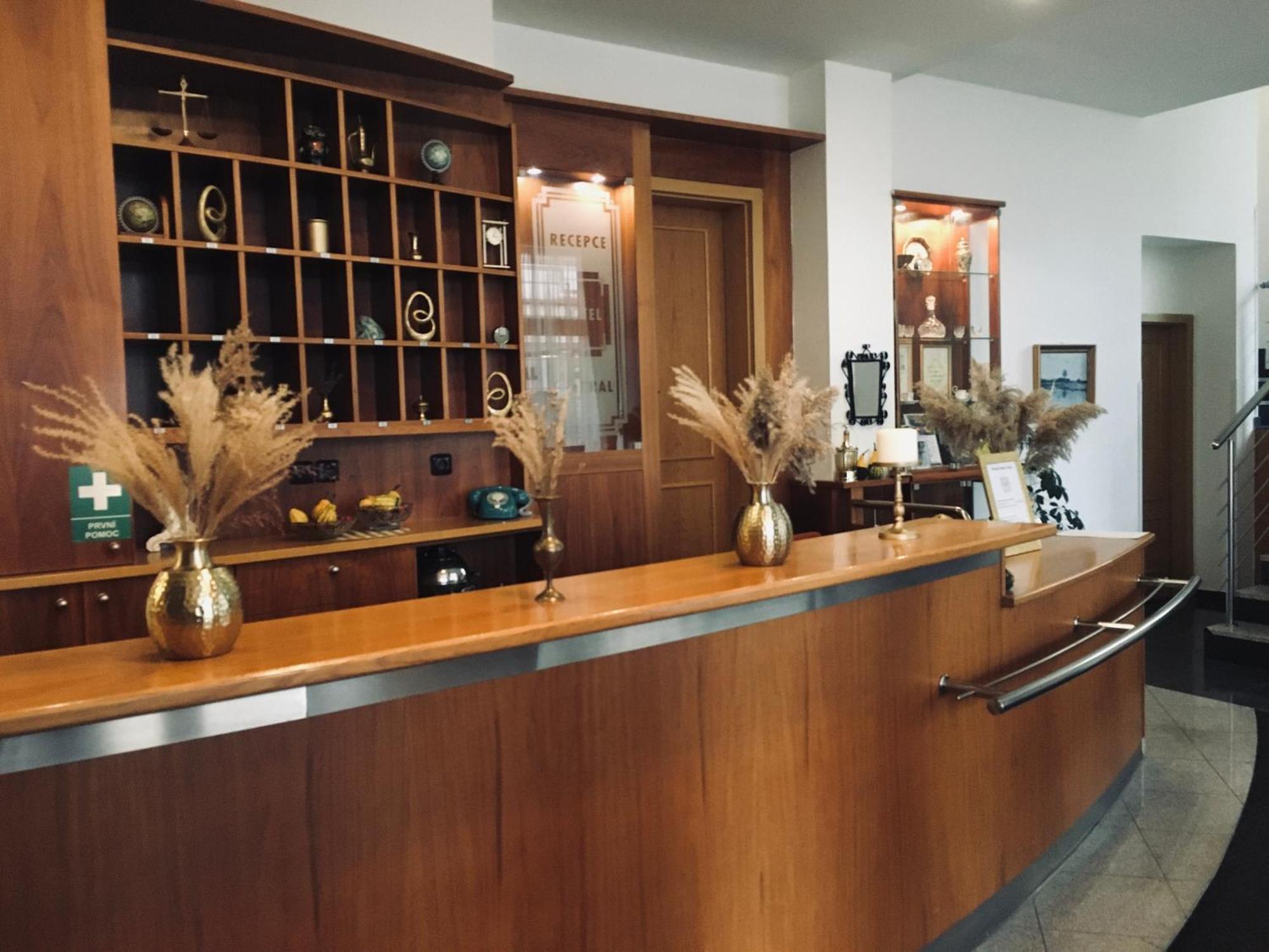 Penzion Hotelu Central Dvůr Králové nad Labem Εξωτερικό φωτογραφία