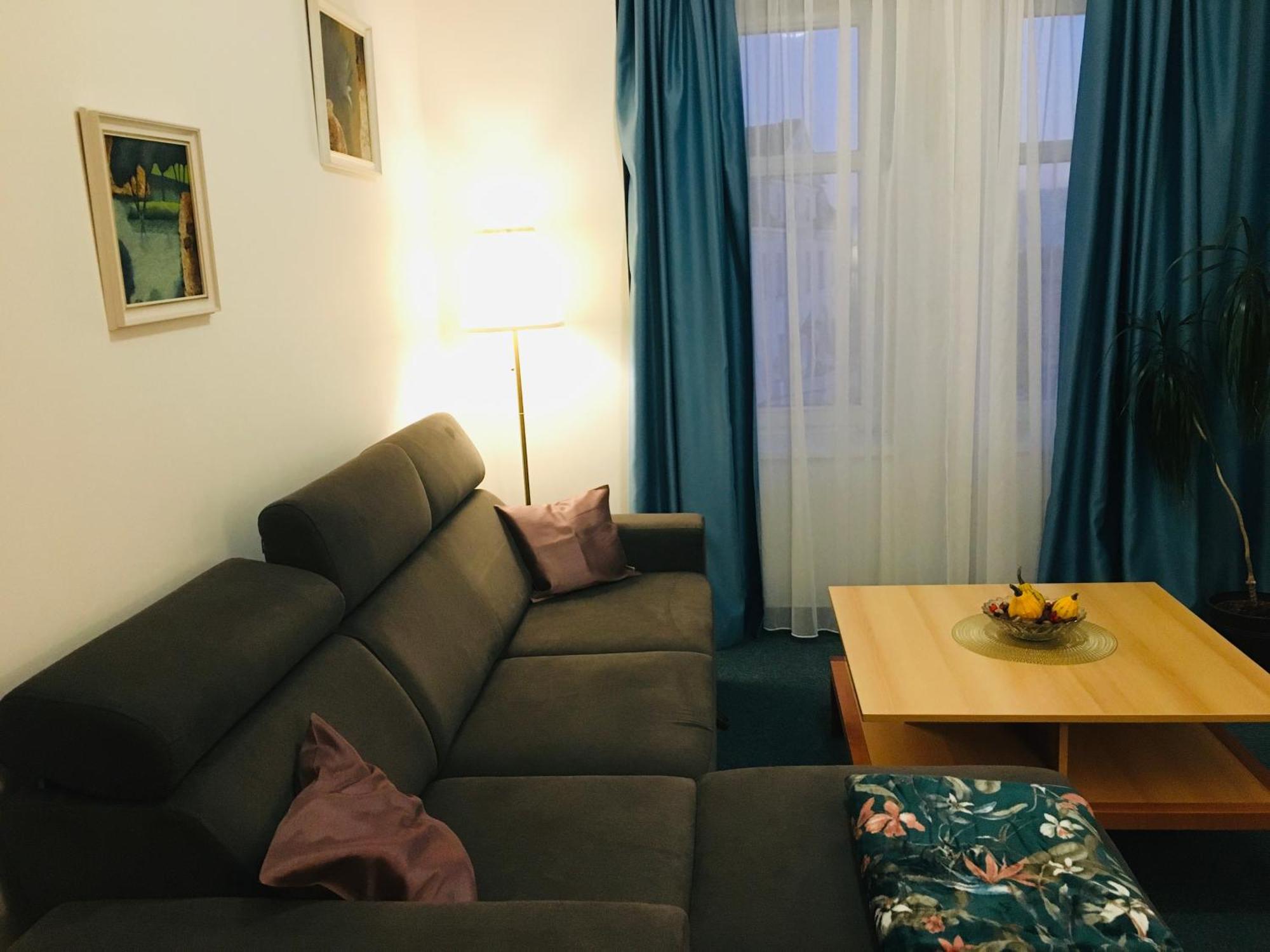 Penzion Hotelu Central Dvůr Králové nad Labem Εξωτερικό φωτογραφία