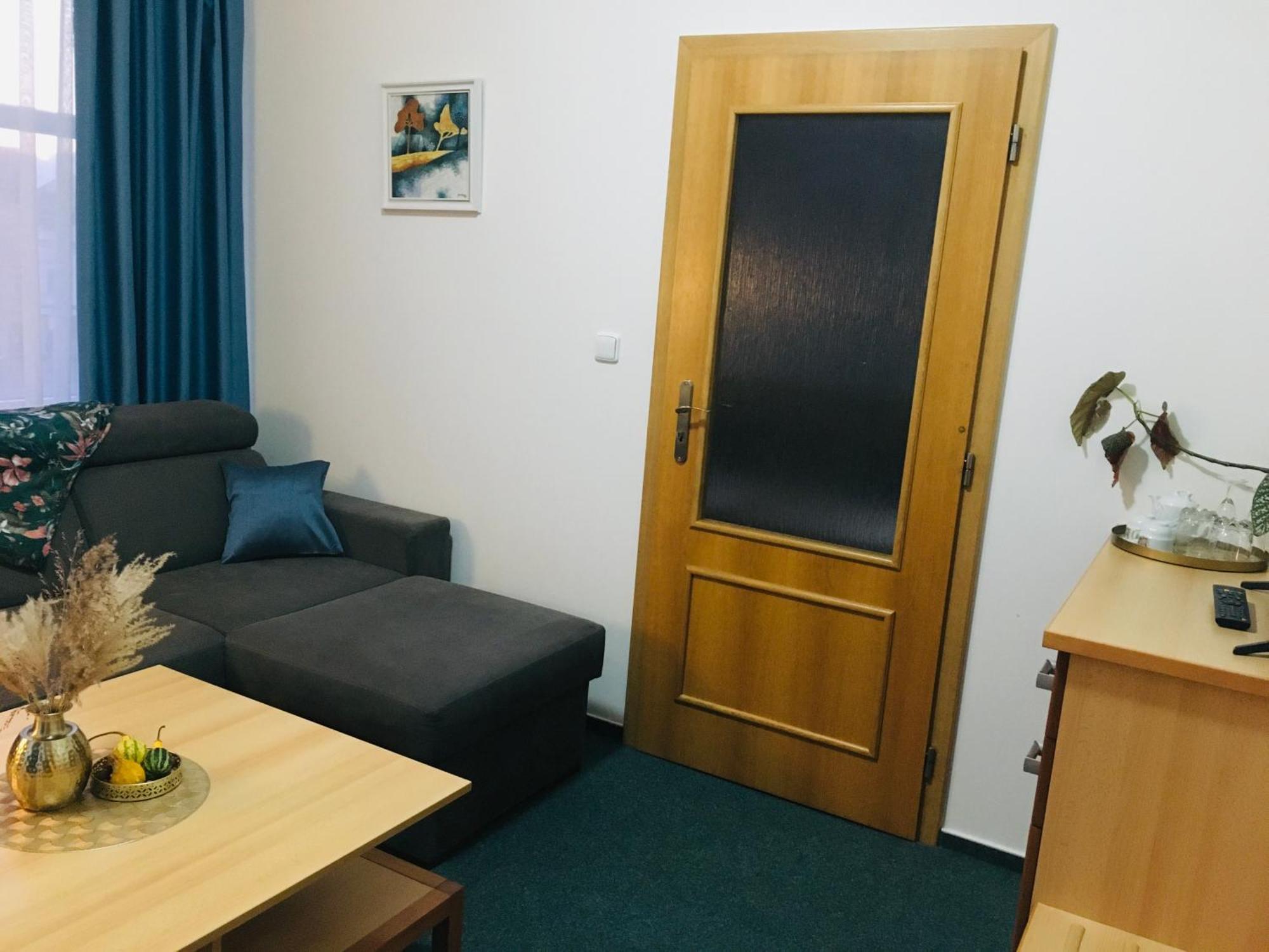Penzion Hotelu Central Dvůr Králové nad Labem Εξωτερικό φωτογραφία