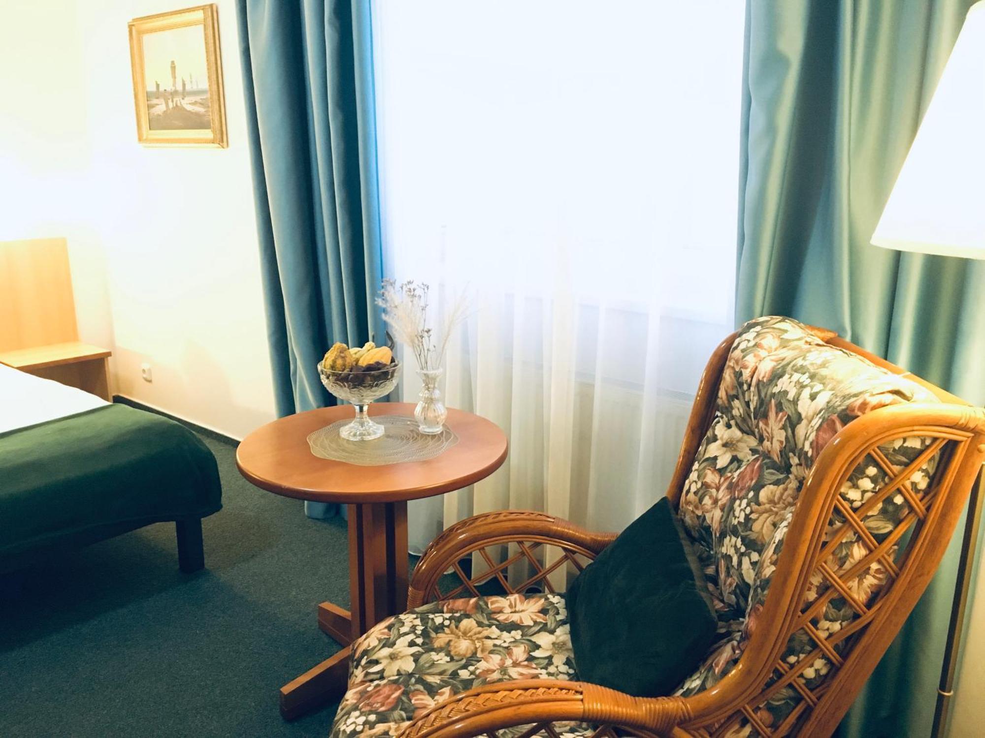 Penzion Hotelu Central Dvůr Králové nad Labem Εξωτερικό φωτογραφία