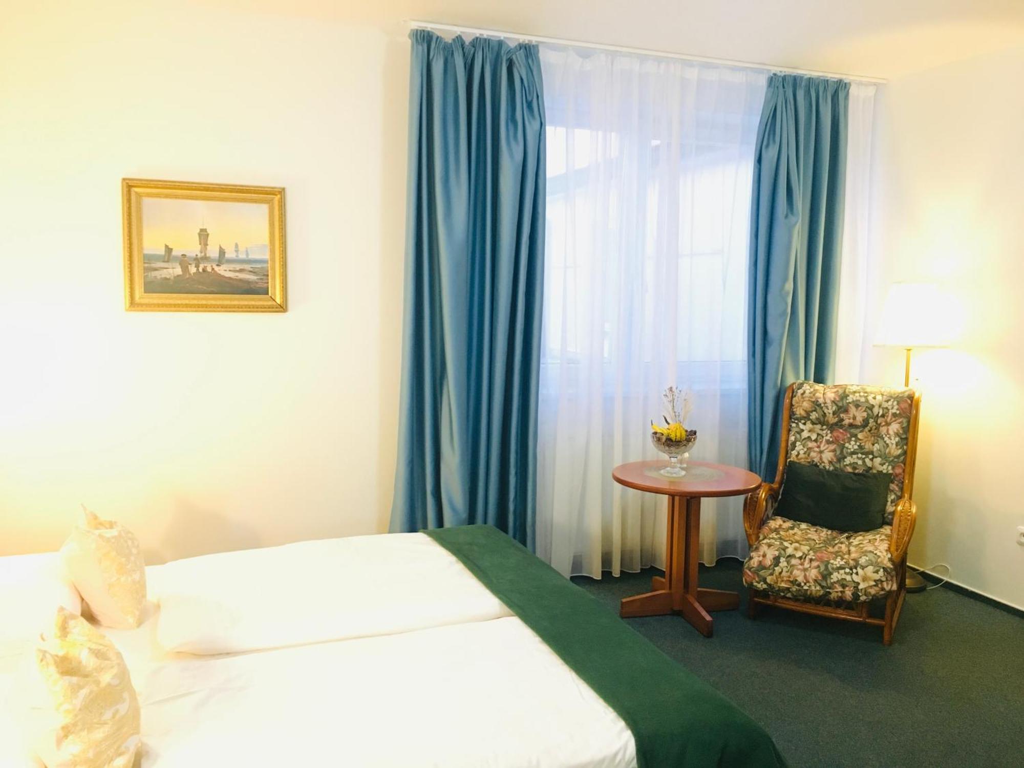 Penzion Hotelu Central Dvůr Králové nad Labem Εξωτερικό φωτογραφία